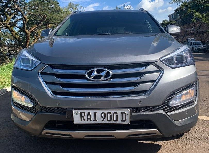 Hyundai SantaFe, plate RAI 900 D