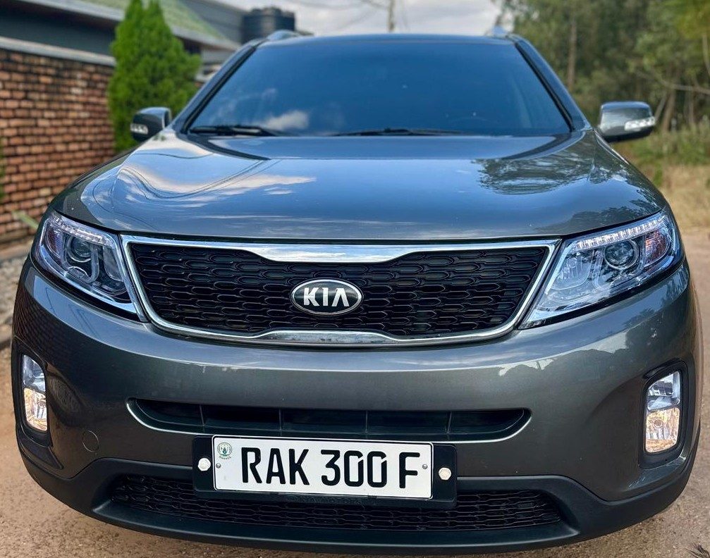 Kia Sorento, plate RAK 300 F